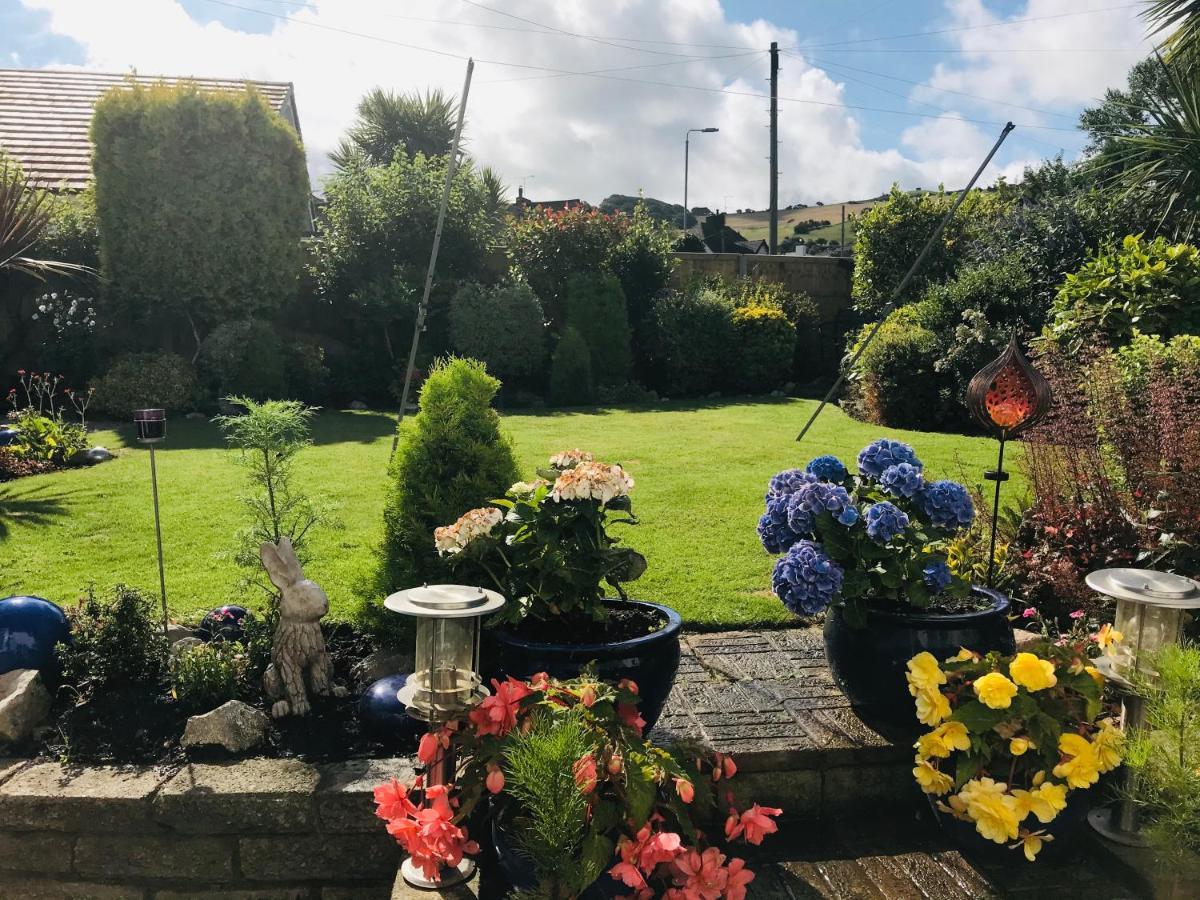 Sunnyside - Large Seaside Home With Views And Hot Tub Prestatyn Exterior foto