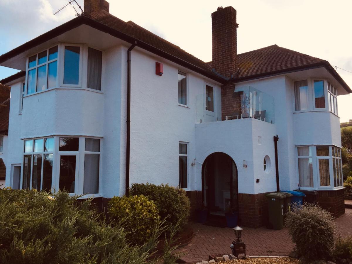 Sunnyside - Large Seaside Home With Views And Hot Tub Prestatyn Exterior foto